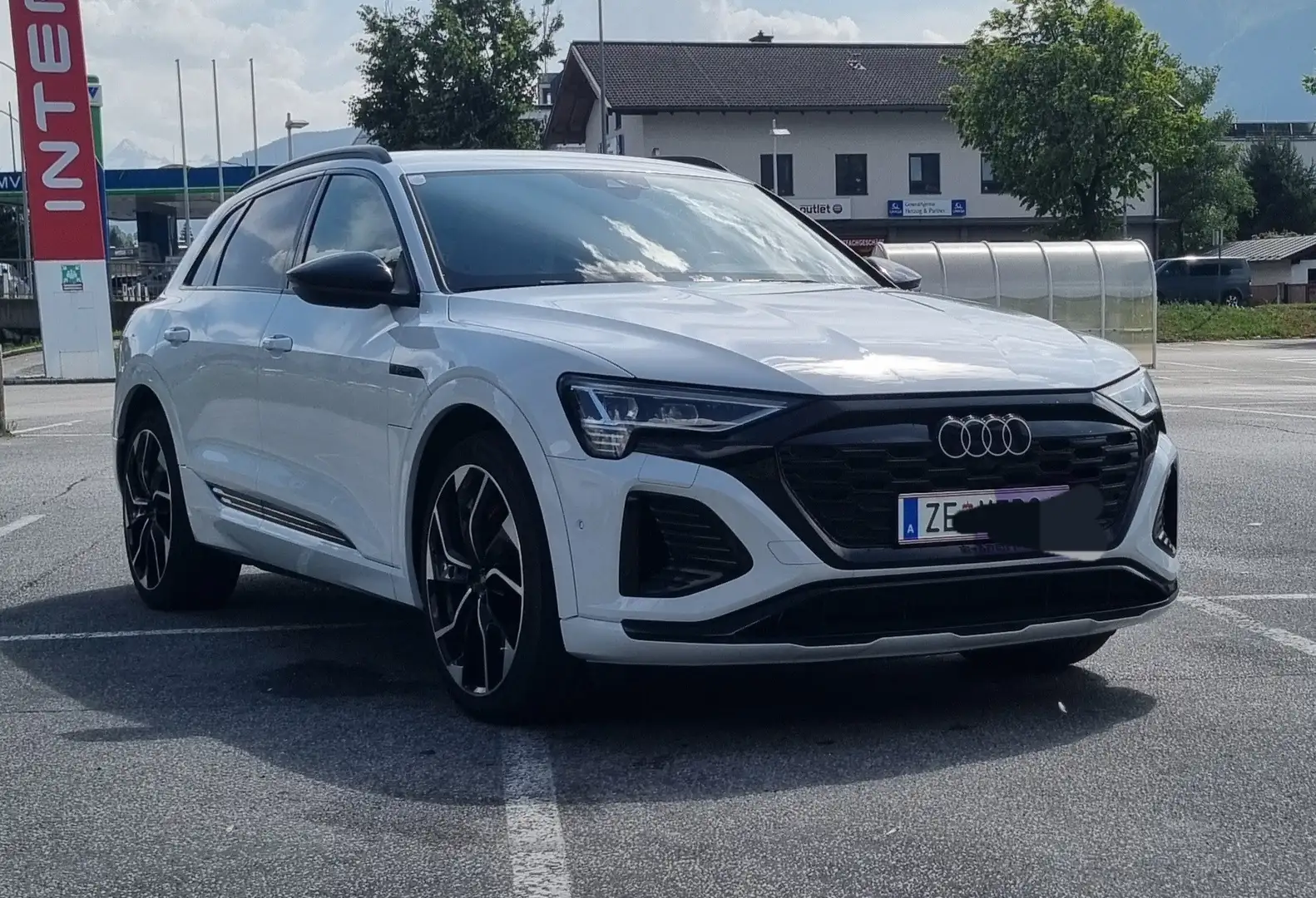 Audi Q8 e-tron 55 quattro 106kWh S Line Weiß - 1