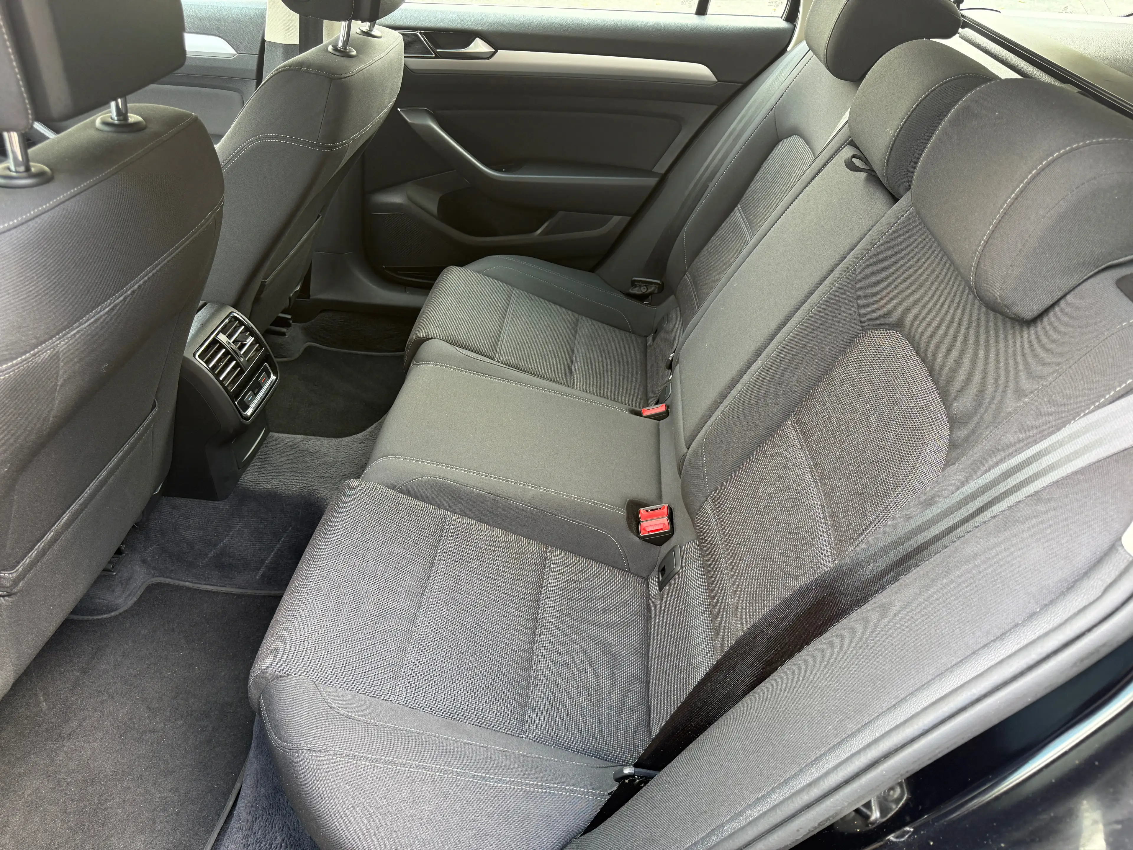 Volkswagen Passat Variant 2.0 TDI Comfortline *HU 2/2028*DSG*Navi*Kamera*Zahnriemen neu* — photo 11