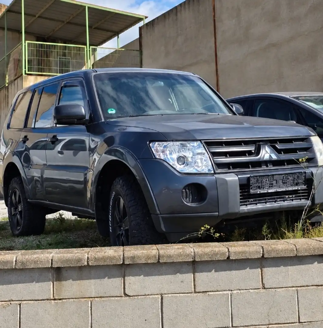 Mitsubishi Montero Todoterreno Automático de 5 Puertas Gris - 1