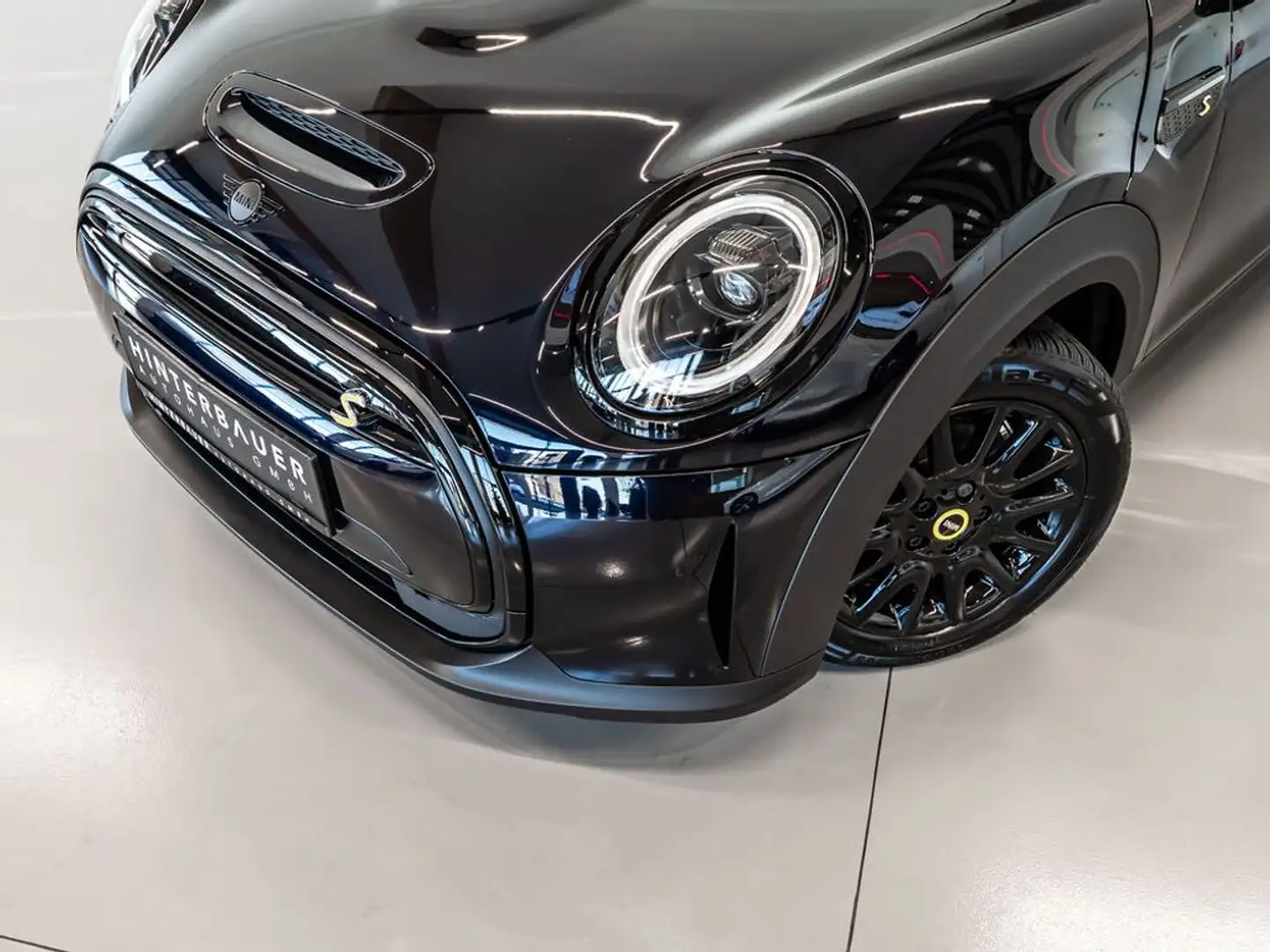 MINI Cooper SE *LED*WÄRMEPUMPE*NAVI*KOMFORTZUGANG* Schwarz - 2