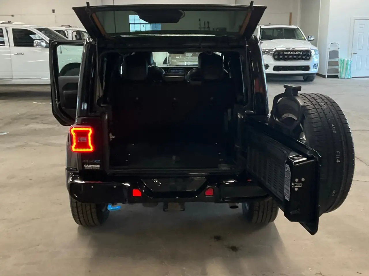 Jeep Wrangler photo Jeep Wrangler