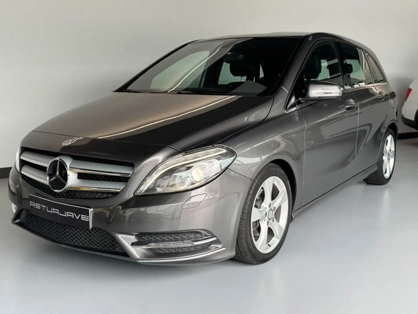 Mercedes-Benz B 200 CDI Sport Gris - 2