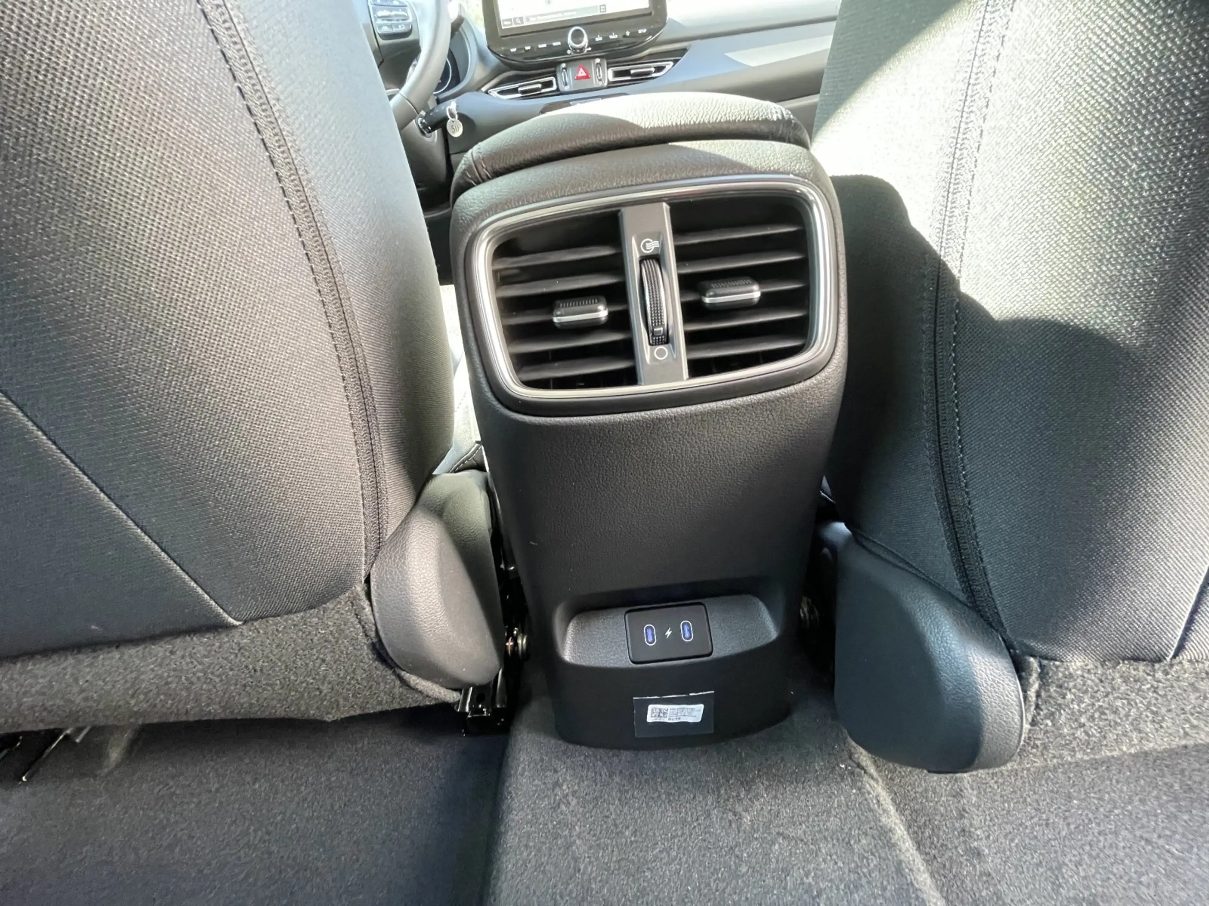 Hyundai i30 1,0 T-Gdi LED/NAVI/KAMERA — photo 9