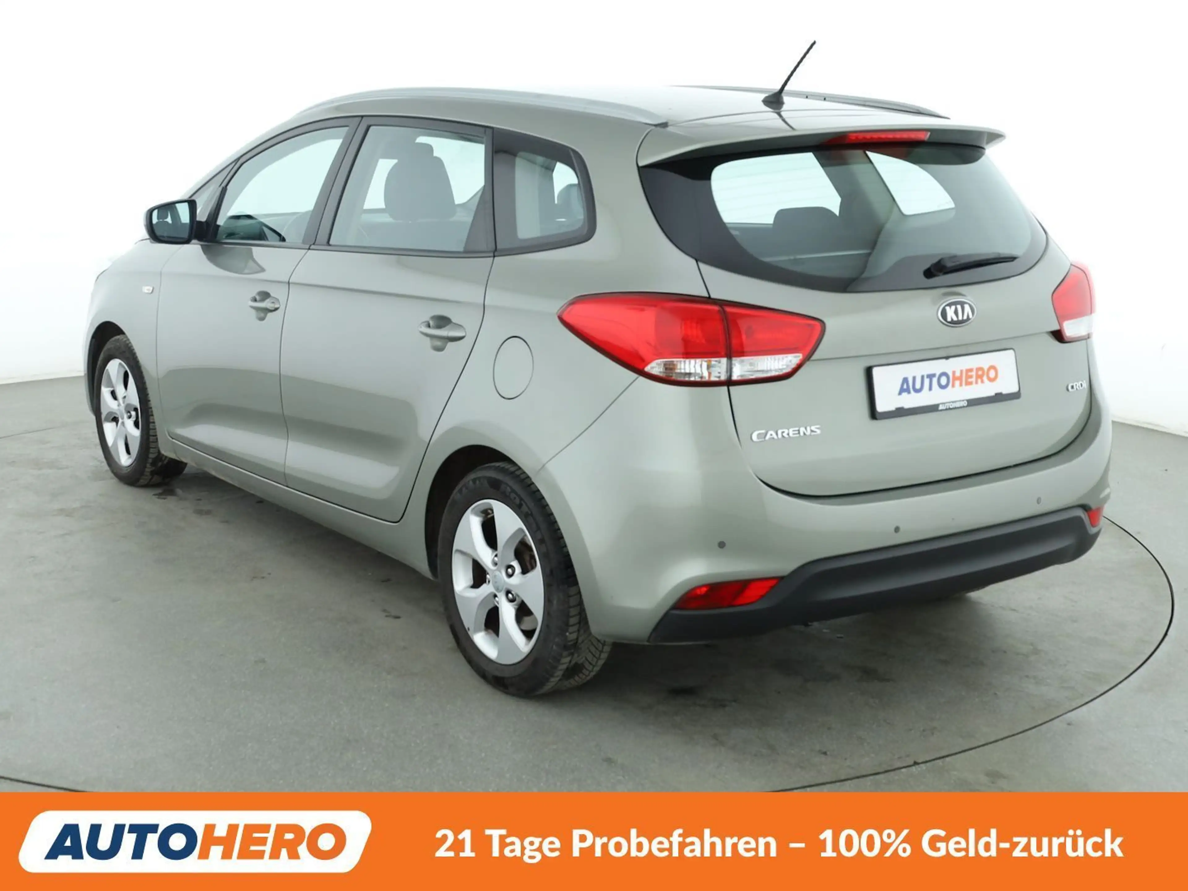 Kia Carens 1.7 CRDi Edition 7*TEMPO*PDC*SHZ*KLIMA*GARANTIE* — photo 4