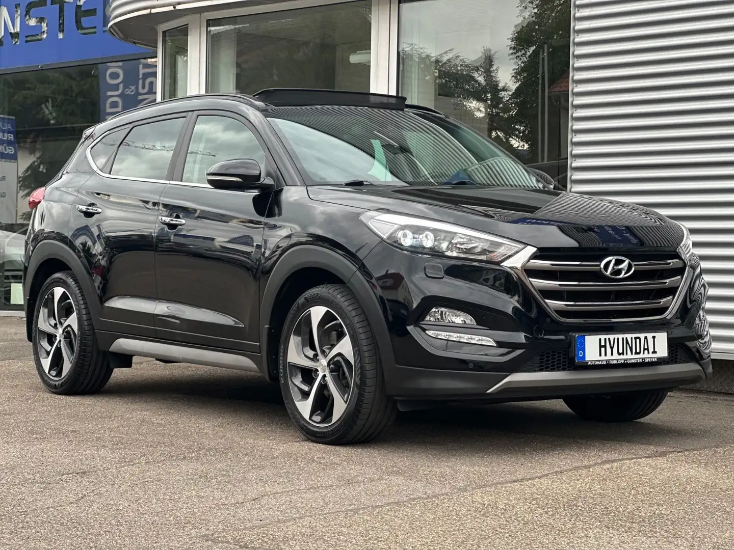 Hyundai TUCSON 1.6 T-GDI AHK NAVI/PANO/LED/SHZ/GARARANTE Schwarz - 2