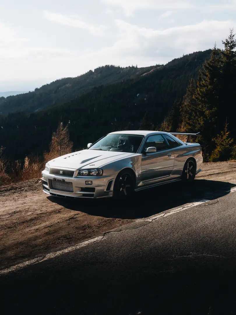 Nissan Skyline R34 GTR V-spec Single Turbo Silber - 1