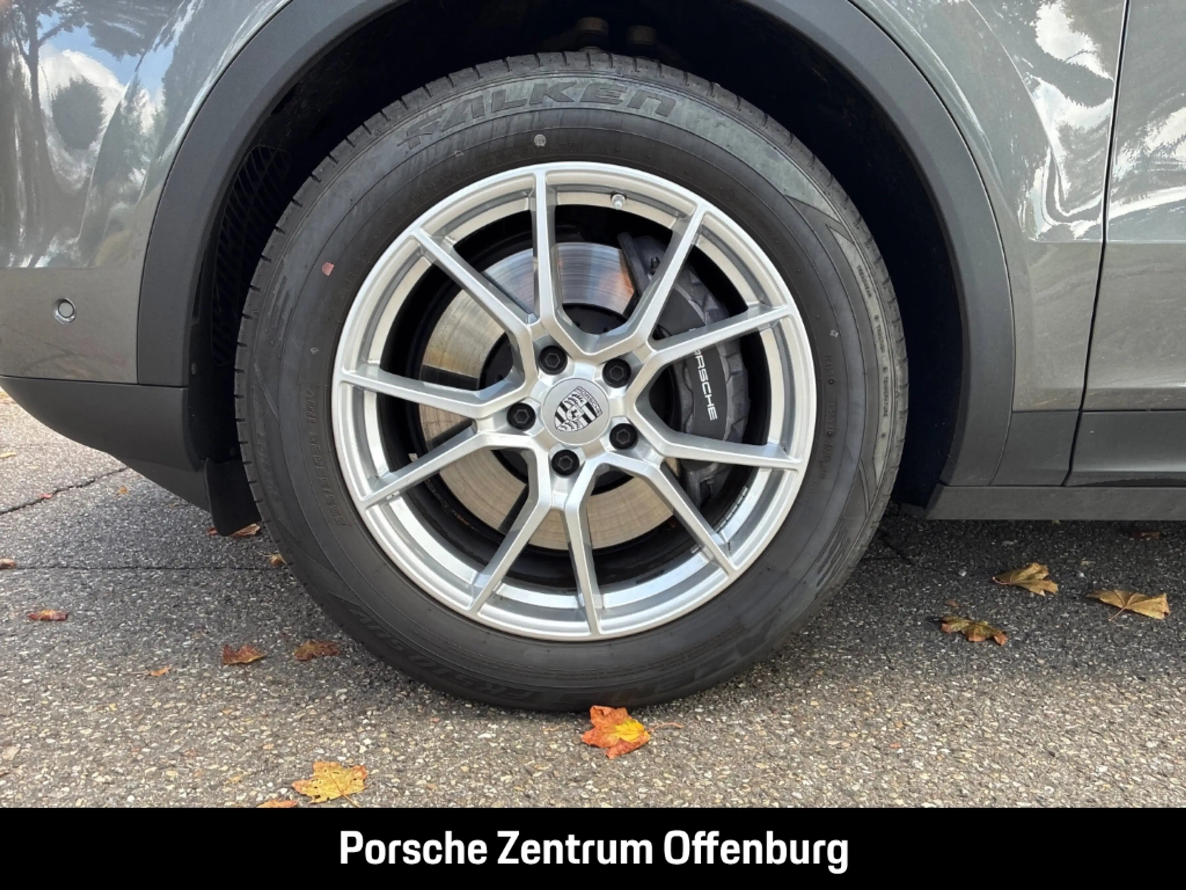 Porsche Cayenne E-Hybrid — photo 9