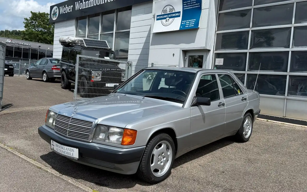Mercedes-Benz 190 E 1.8, Topzustand, Automatik, SSD, H-Zul., foto 5