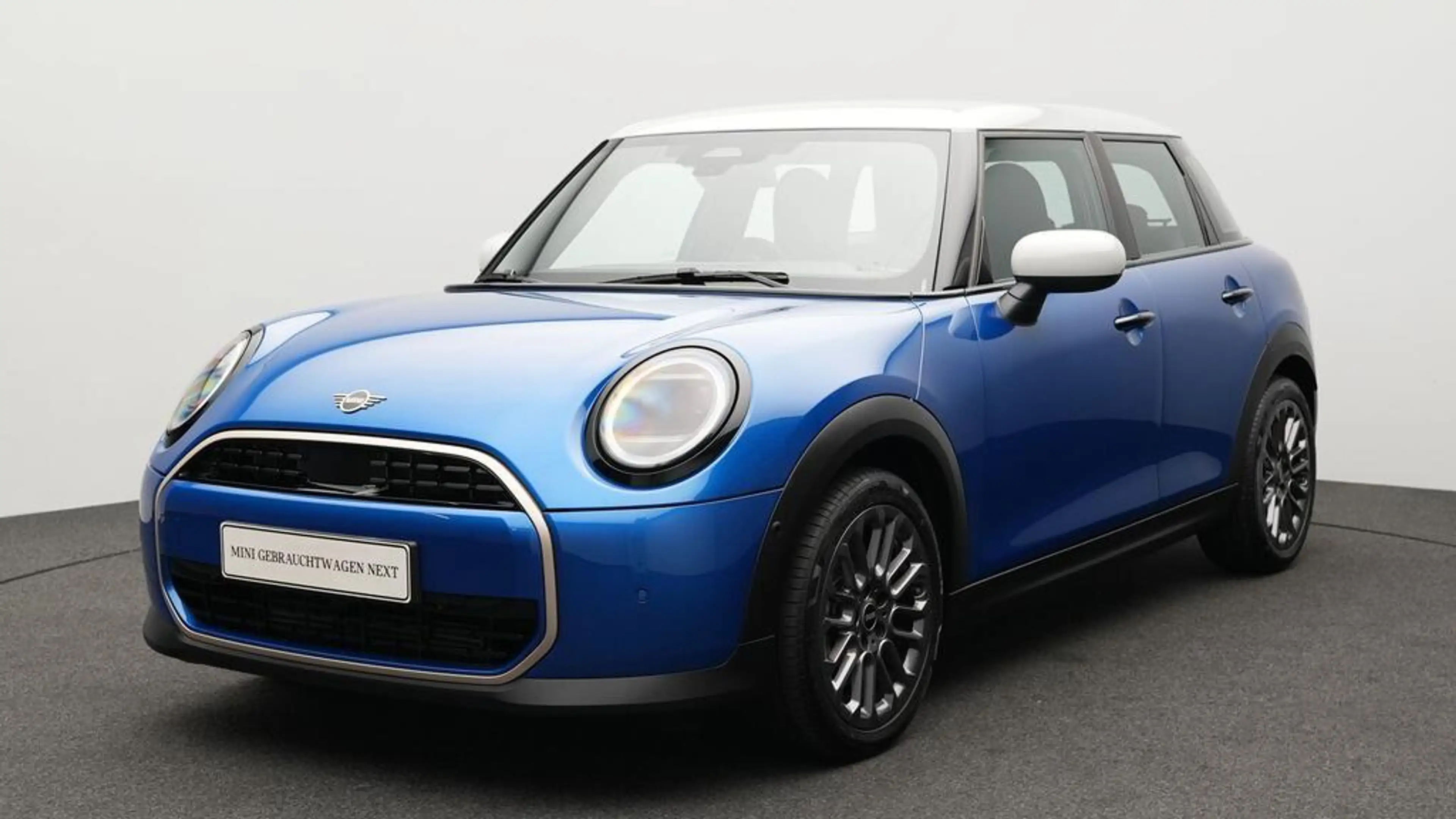 MINI Cooper C Favoured Trim