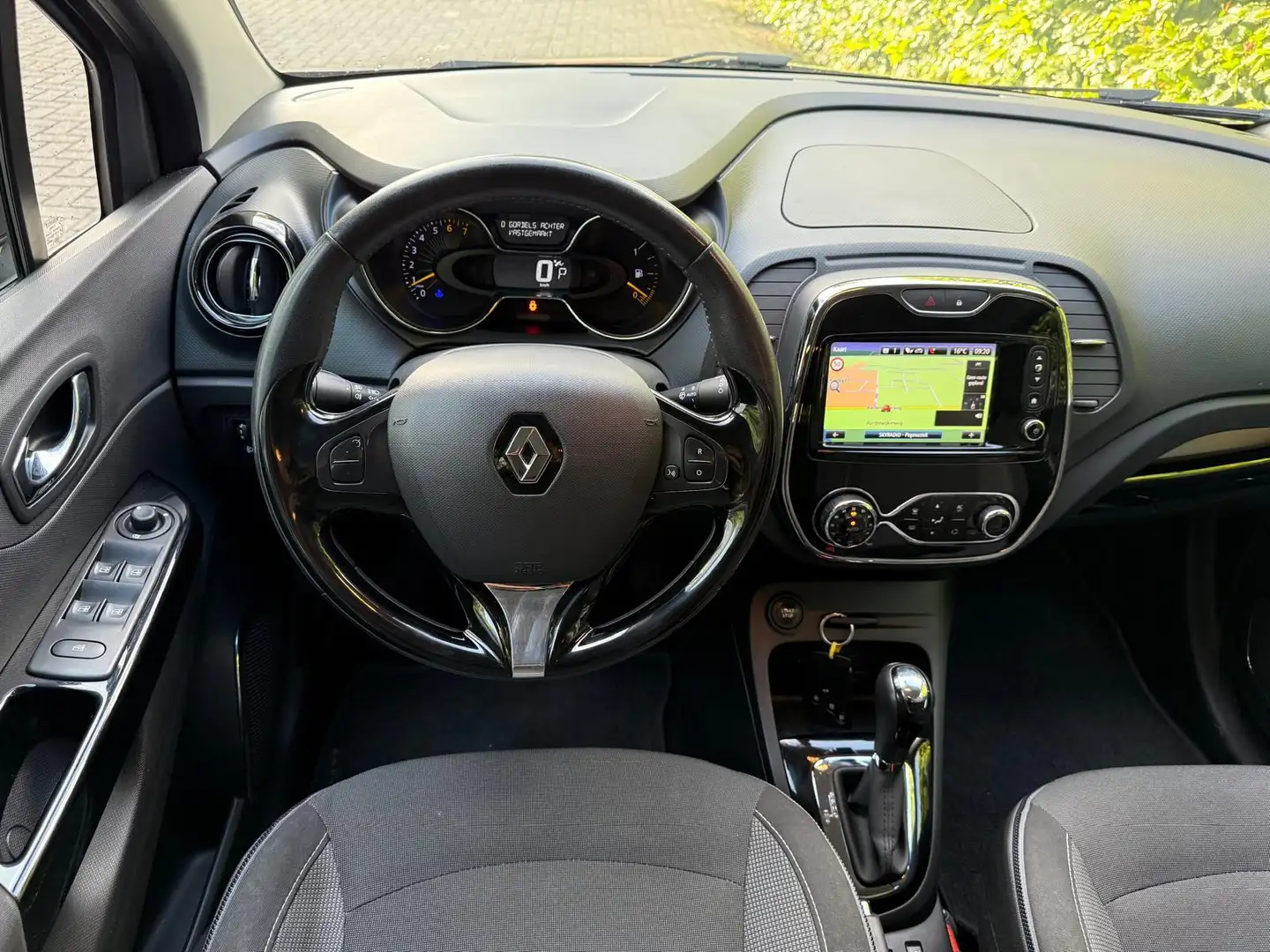 Renault Captur 1.2 TCe Dynamique I Automaat Gris - 2