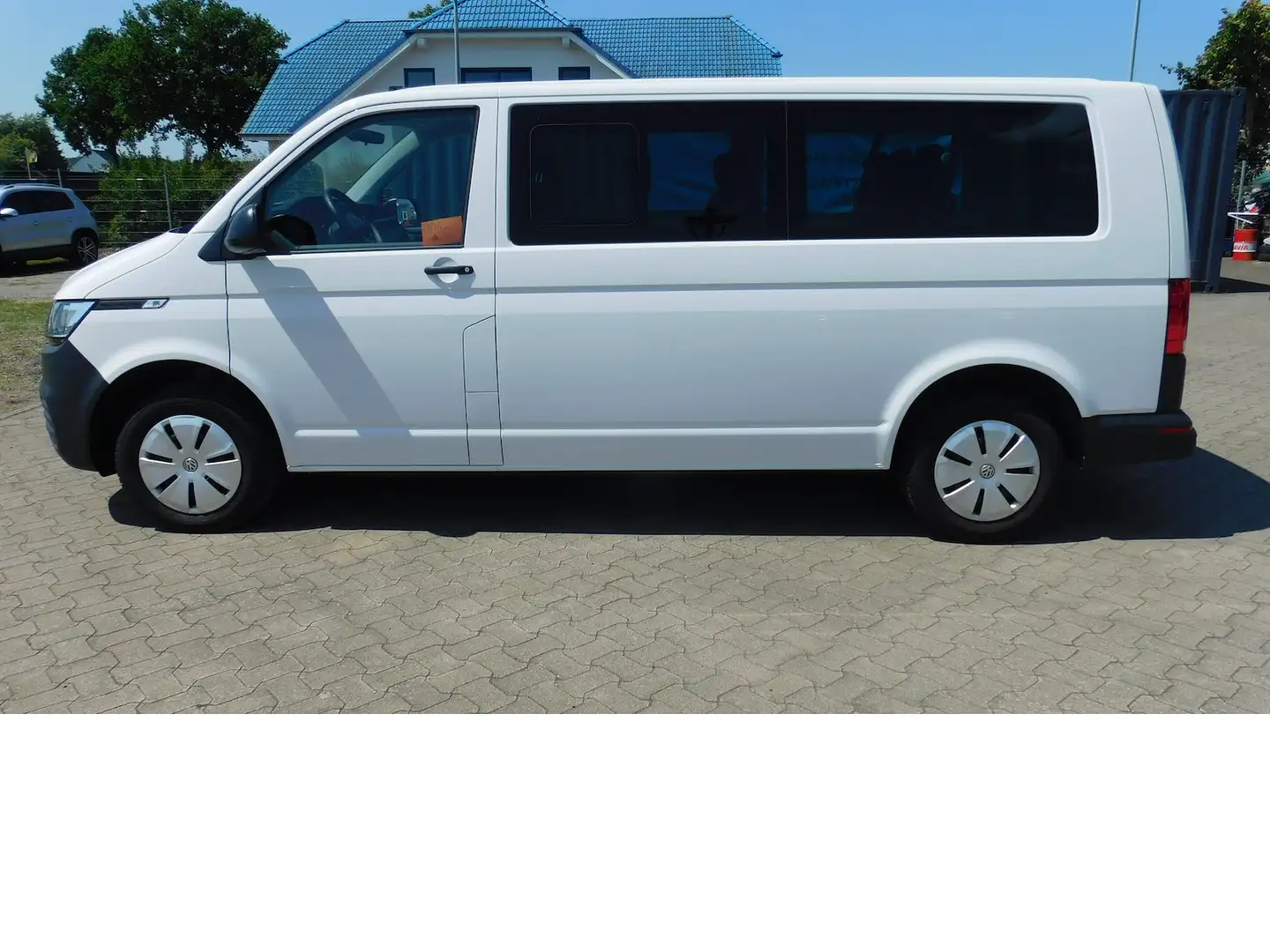 Volkswagen T6.1 Kombi 2.0 Lang BMT TDI DSG 9Sitze Navi Klim Weiß - 1