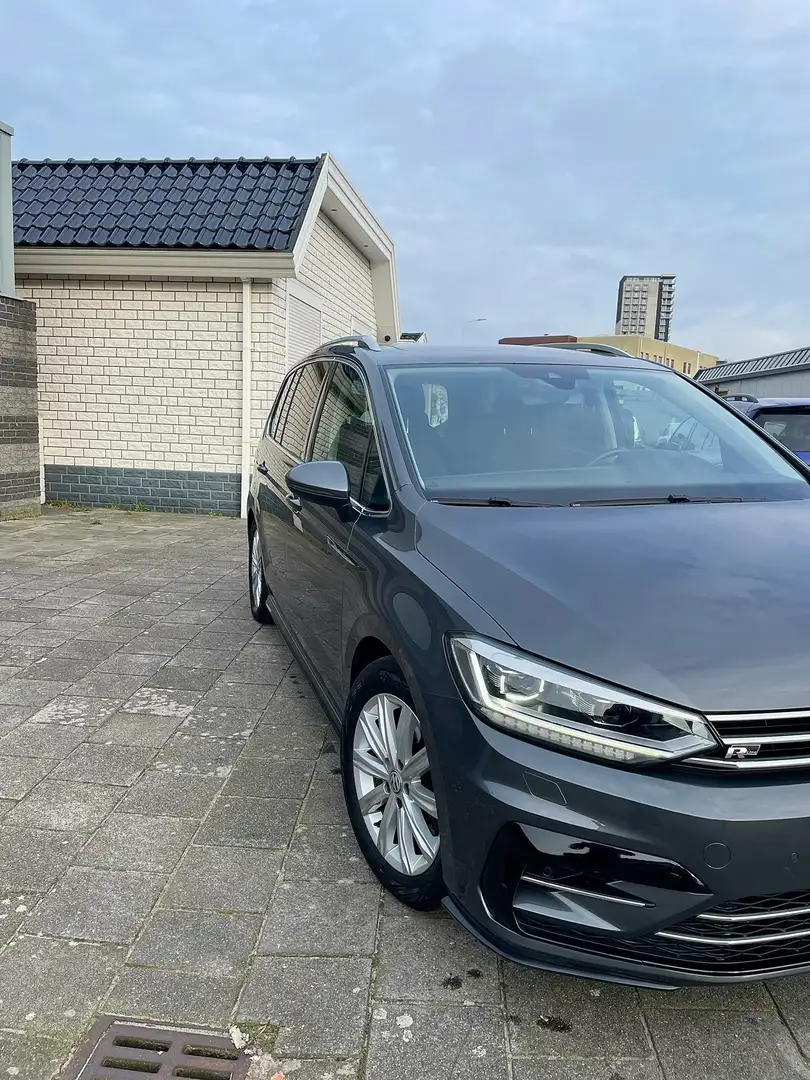 Volkswagen Touran 1.8 TSI HL Bns R 7p Grijs - 2