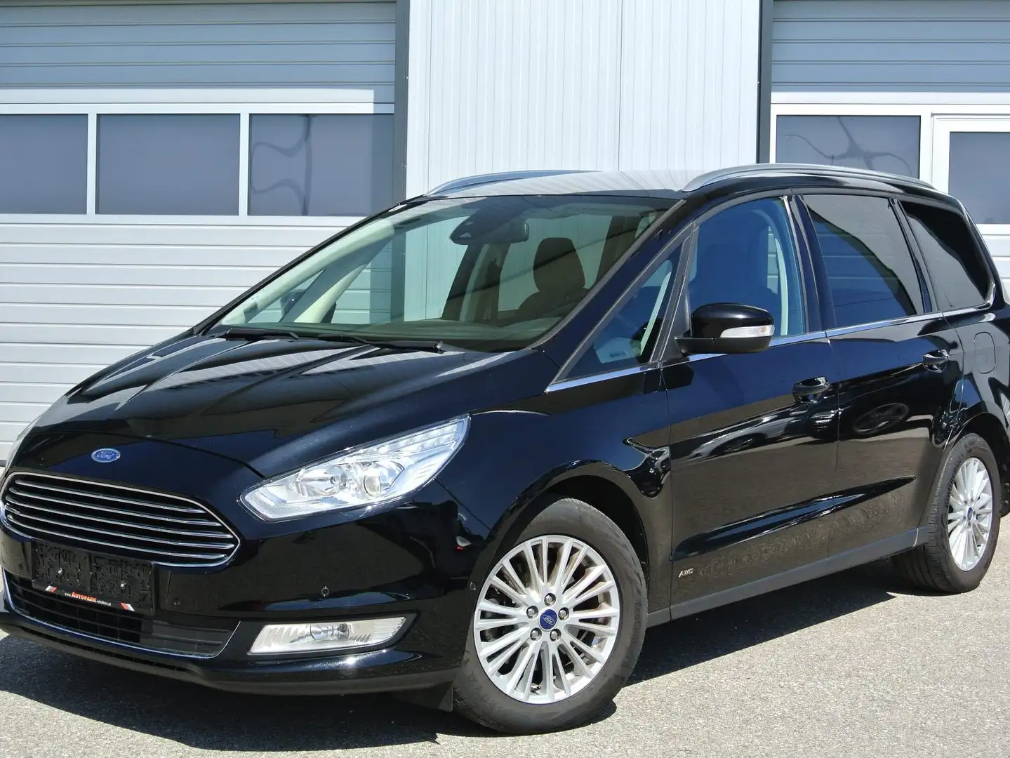 Ford Galaxy 2.0 EcoBlue Titanium AWD Aut. *7-SITZE*AHK*KAMERA Schwarz - 1