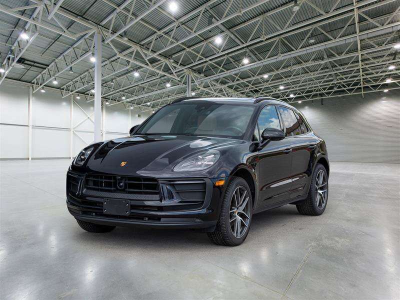2026 Porsche Macan Base Black