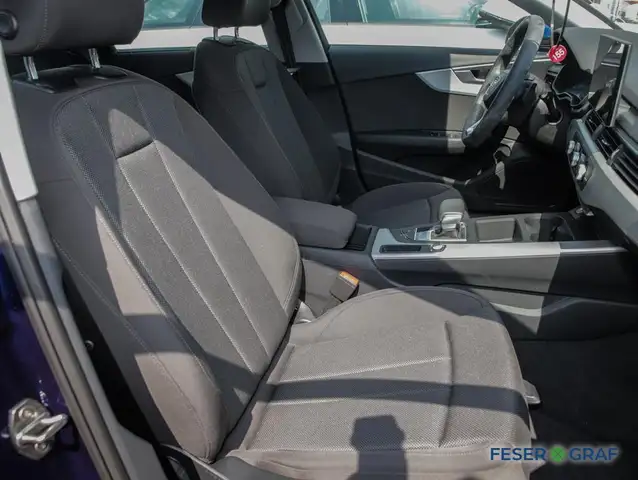 Audi A4 view 6