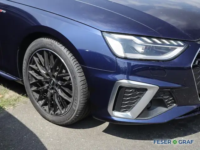 Audi A4 view 5