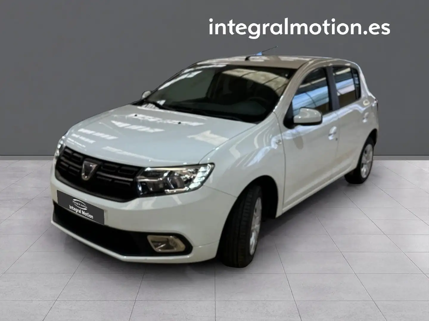 Dacia Sandero 1.0 Laureate 55kW Fehér - 1
