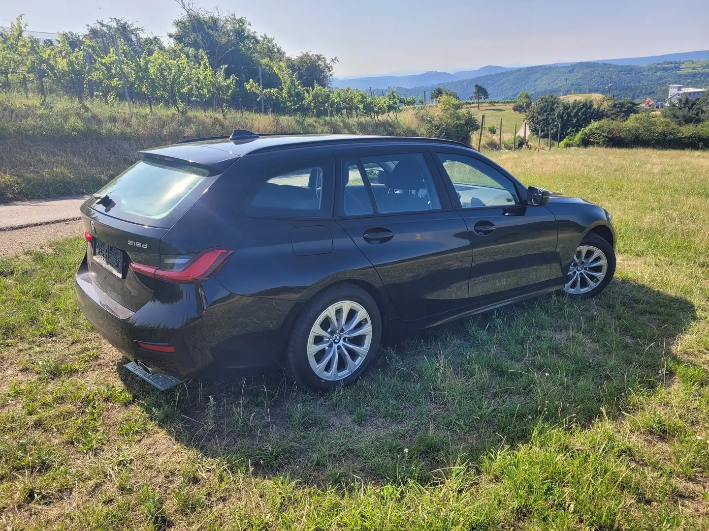 BMW 318 318d Touring Schwarz - 2