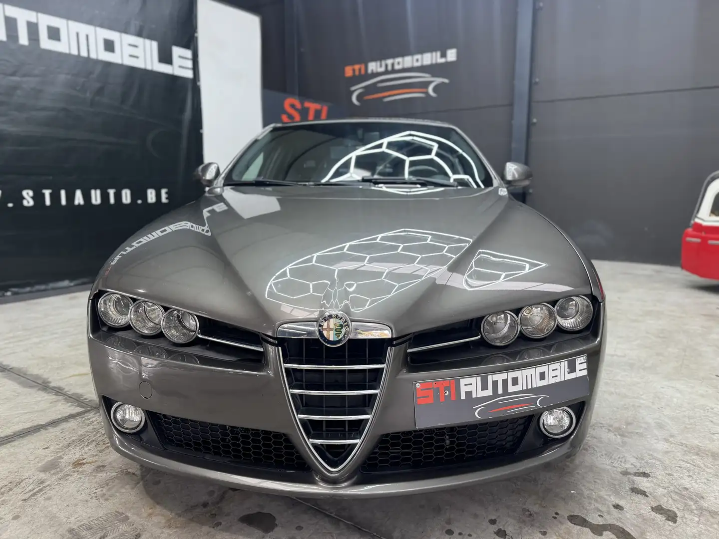 Alfa Romeo 159 1.9JTD ** LIRE DESCRIPTION ** Brun - 2