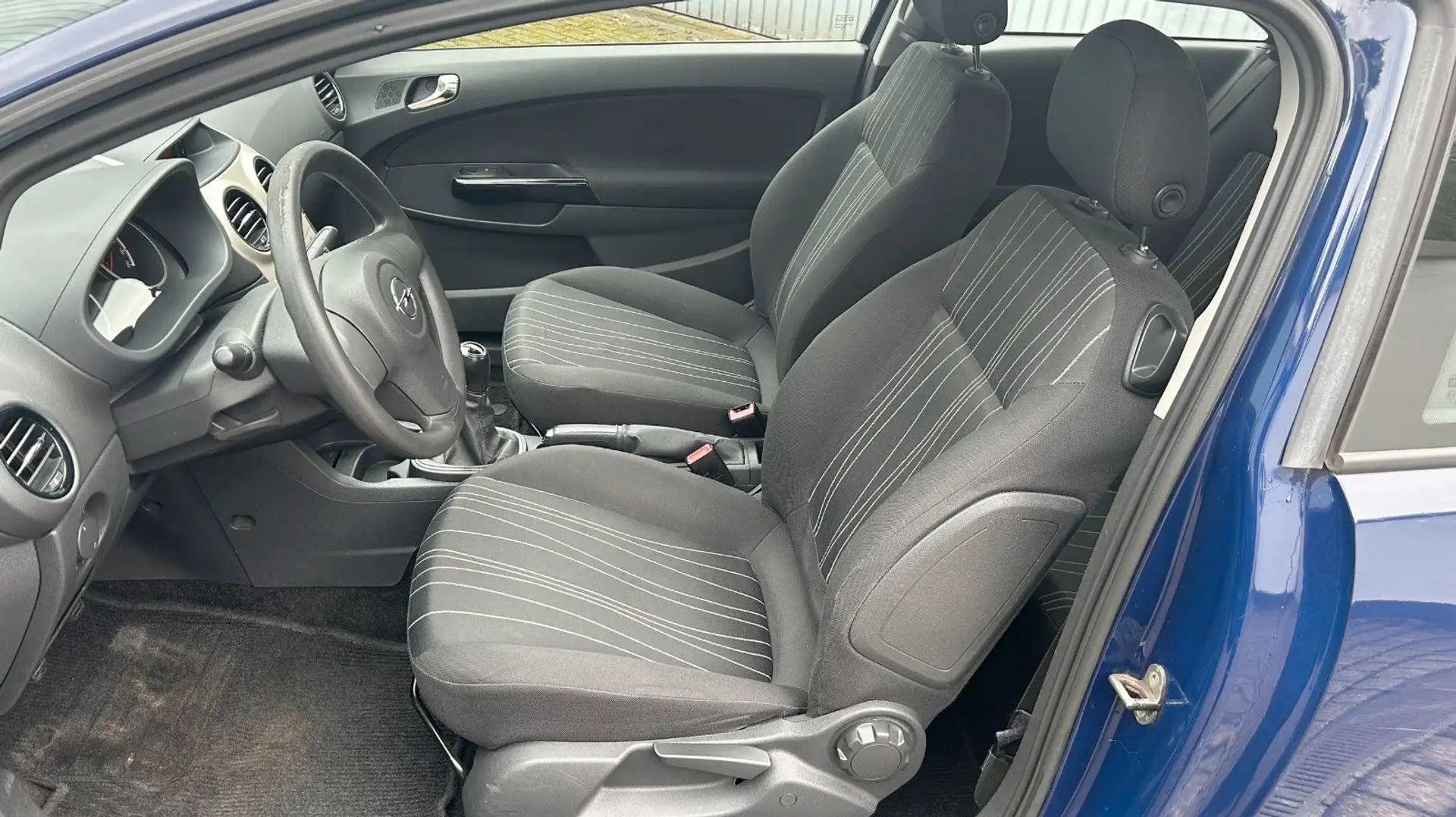 Opel Corsa Edition 1,2 Benziner / Klima Bleu - 2
