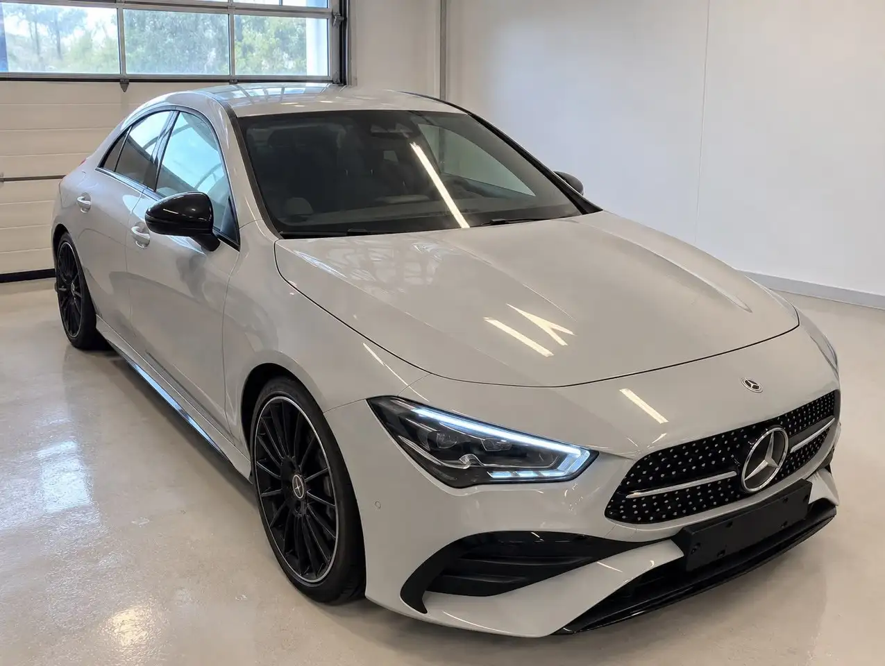 Mercedes-Benz CLA 200