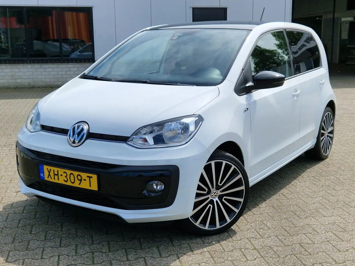 Volkswagen up! high up! R-Line AIRCO CRUISE STOELVERWARMING Wit - 2