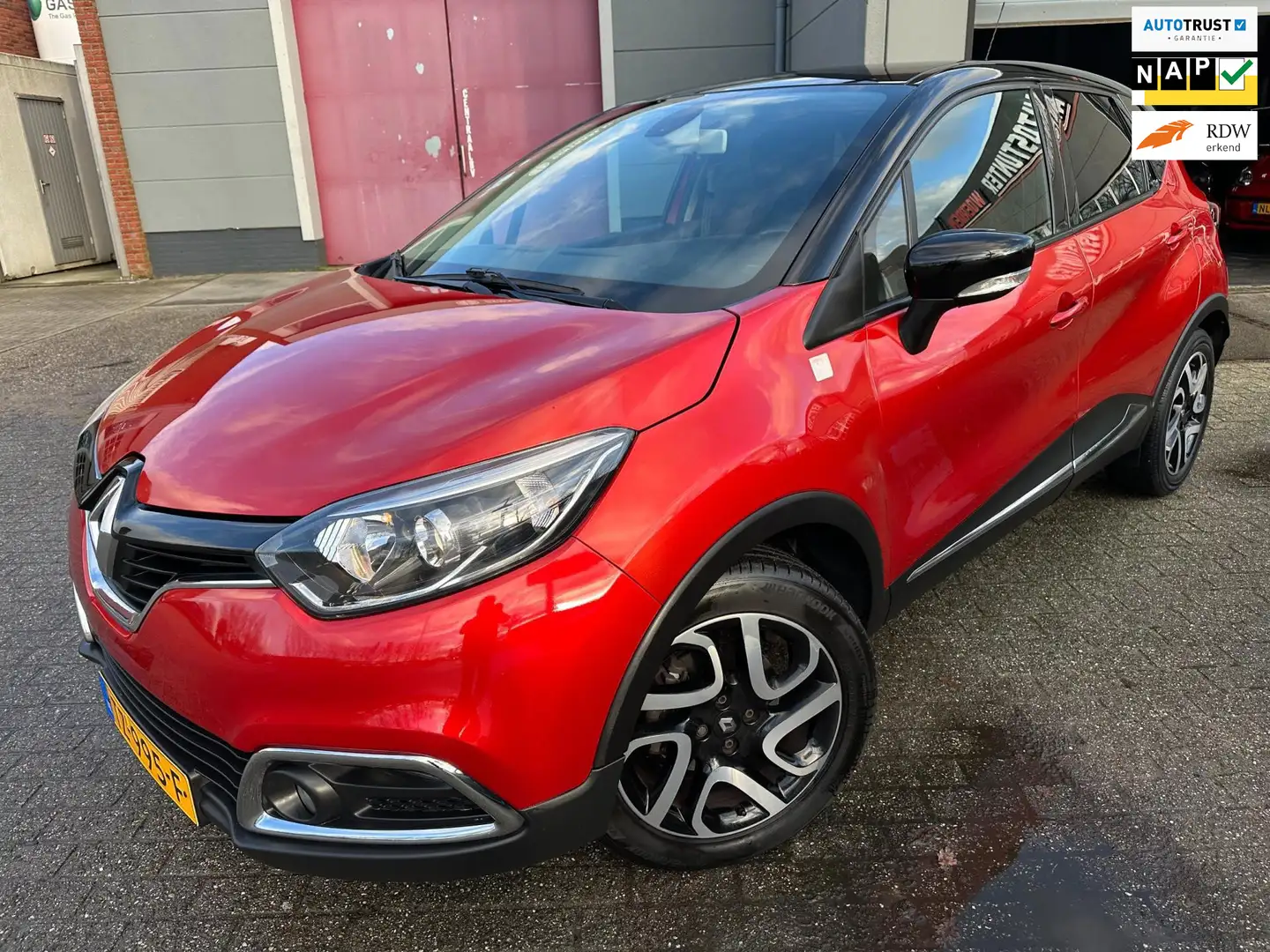 Renault Captur 1.2 TCe Helly Hansen AUTOMAAT 120PK CAMERA NAVI LU Rouge - 1