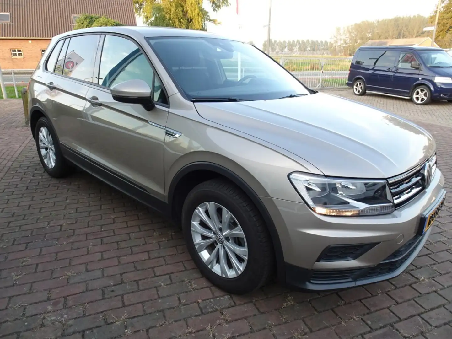 Volkswagen Tiguan 1.4 TSI Trendline Airco/Cruise/Trekhaak/Apple carp Beige - 2
