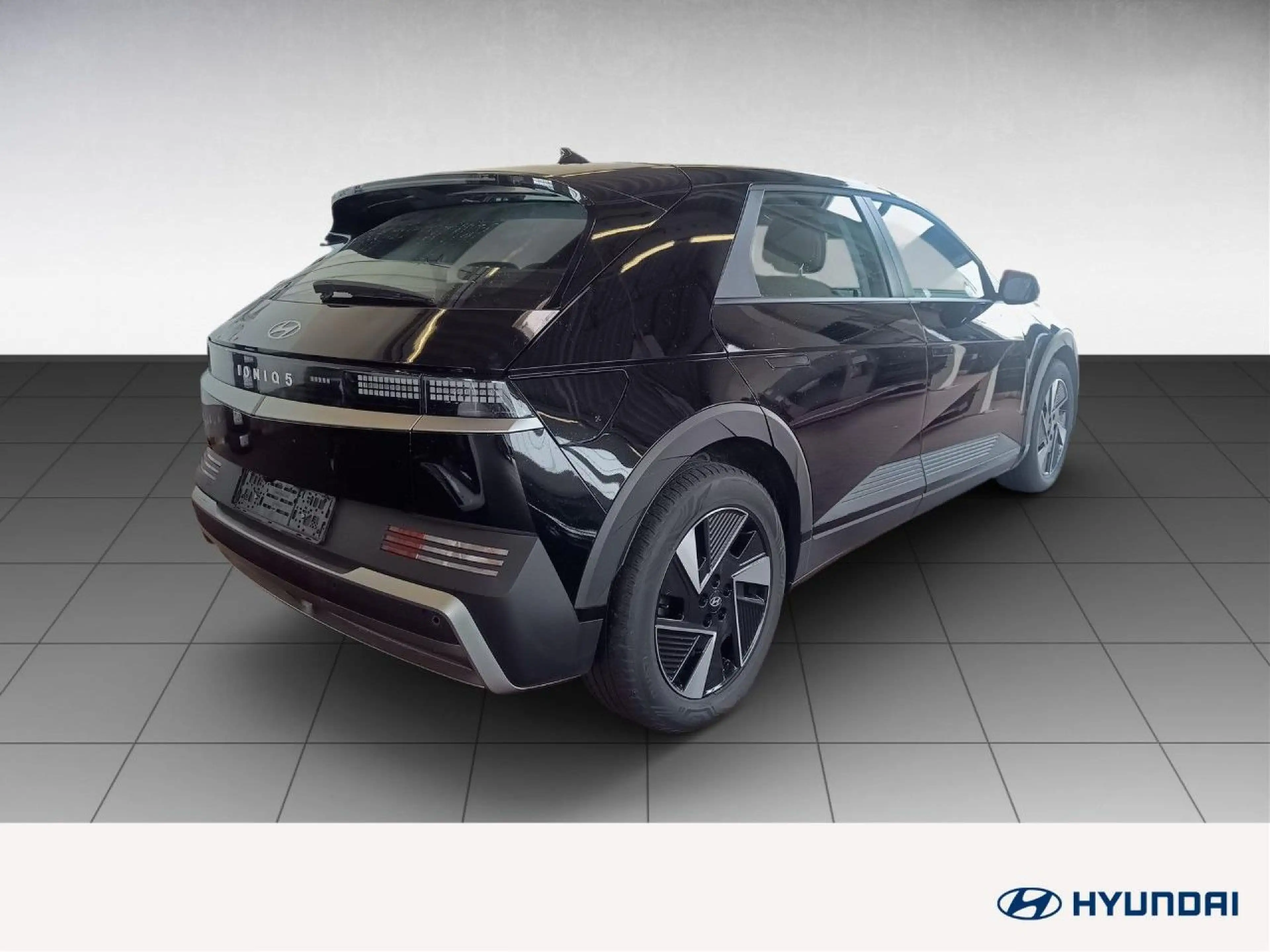 Hyundai IONIQ 5 MY25 84 kWh 2WD DYNAMIQ E-HECKKLAPPE Navi — photo 6