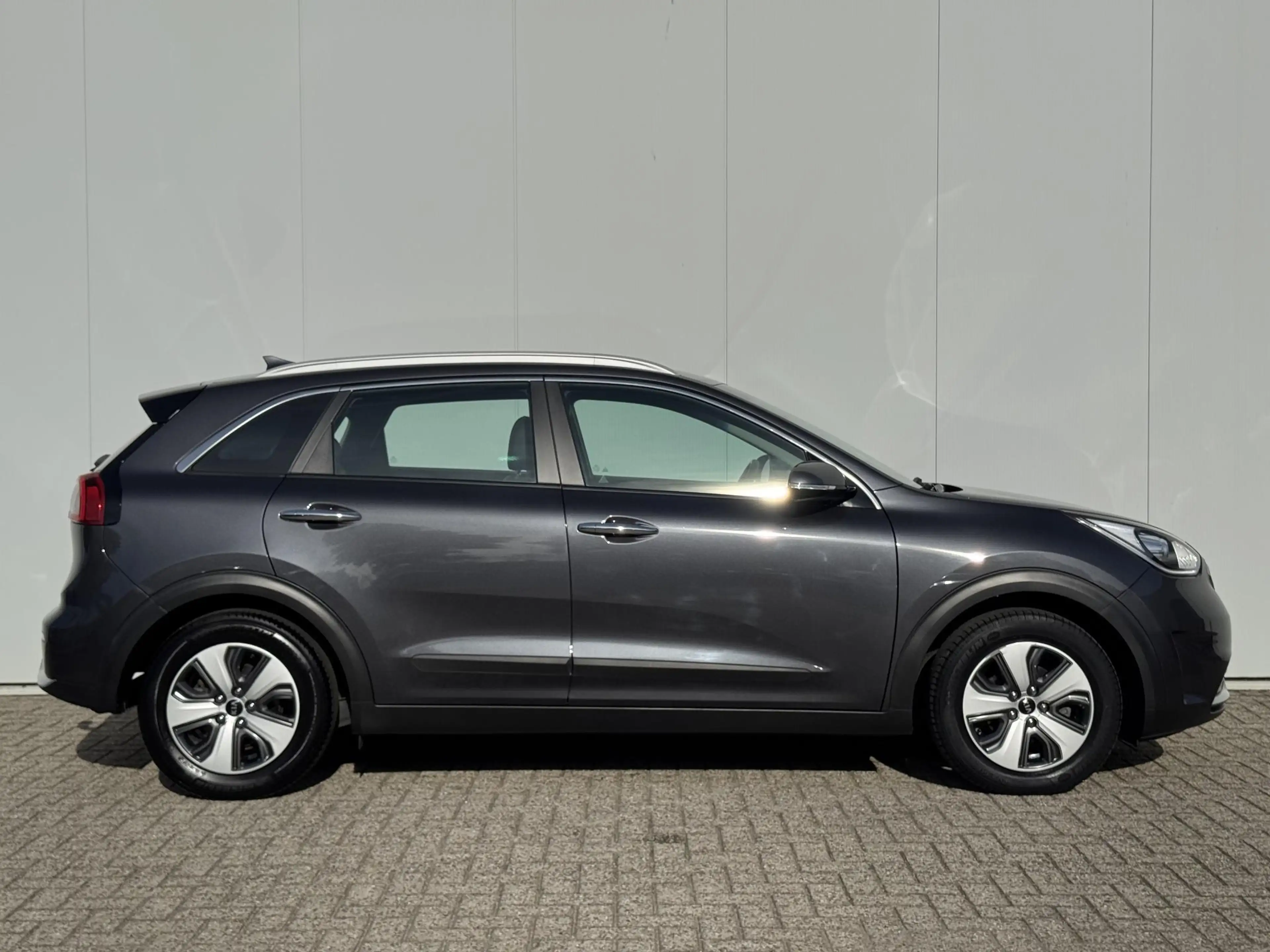 Kia Niro 1.6 GDi Hybrid DynamicLine | achteruitrijcamera | — photo 4