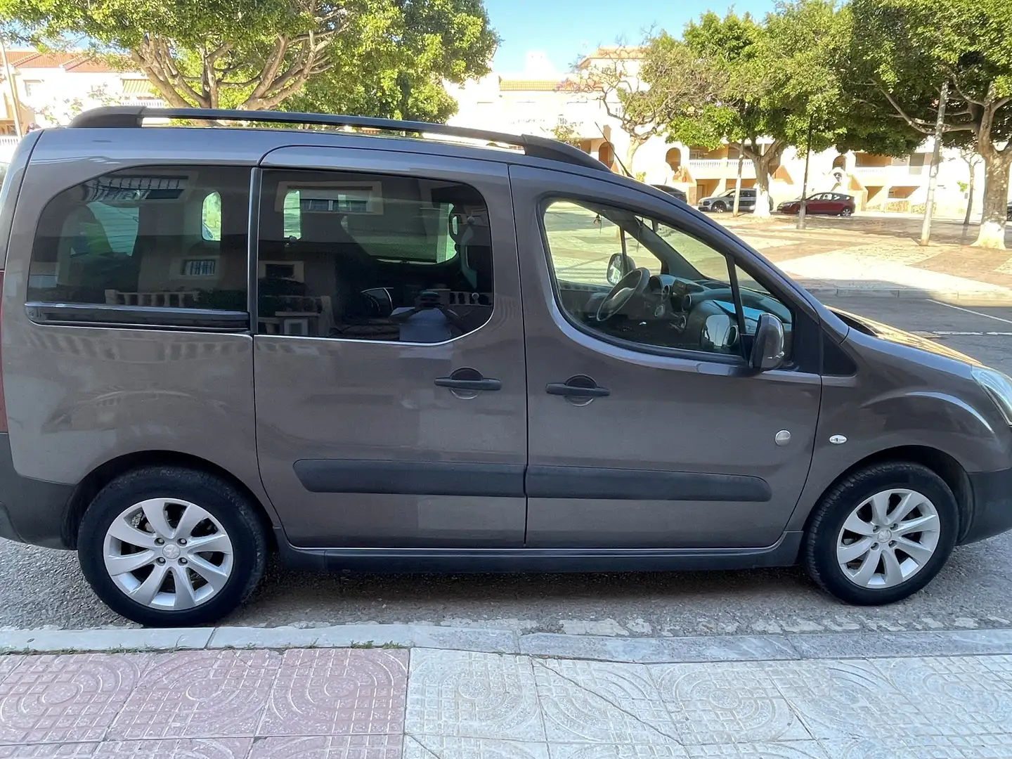 Peugeot Partner Furgón 1.6HDI Confort Pack L1 115 - 2