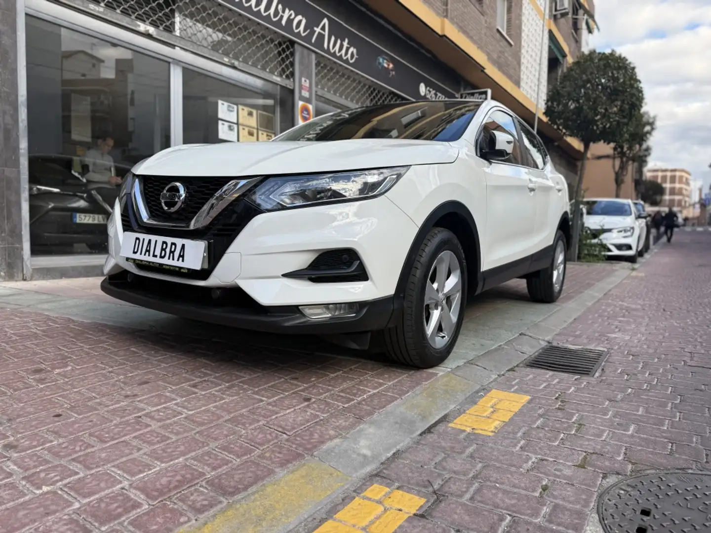 Nissan Qashqai 1.5dCi Acenta 4x2 85kW Blanco - 1