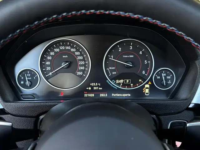 BMW 4 Series view 11
