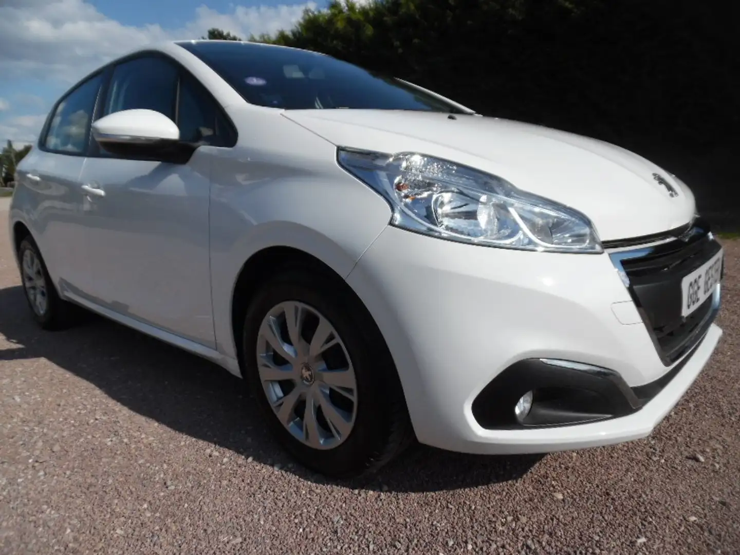 Peugeot 208 STE 1.2 PURETECH 82 PREMIUM PACK GPS 2 PLACES Blanc - 2