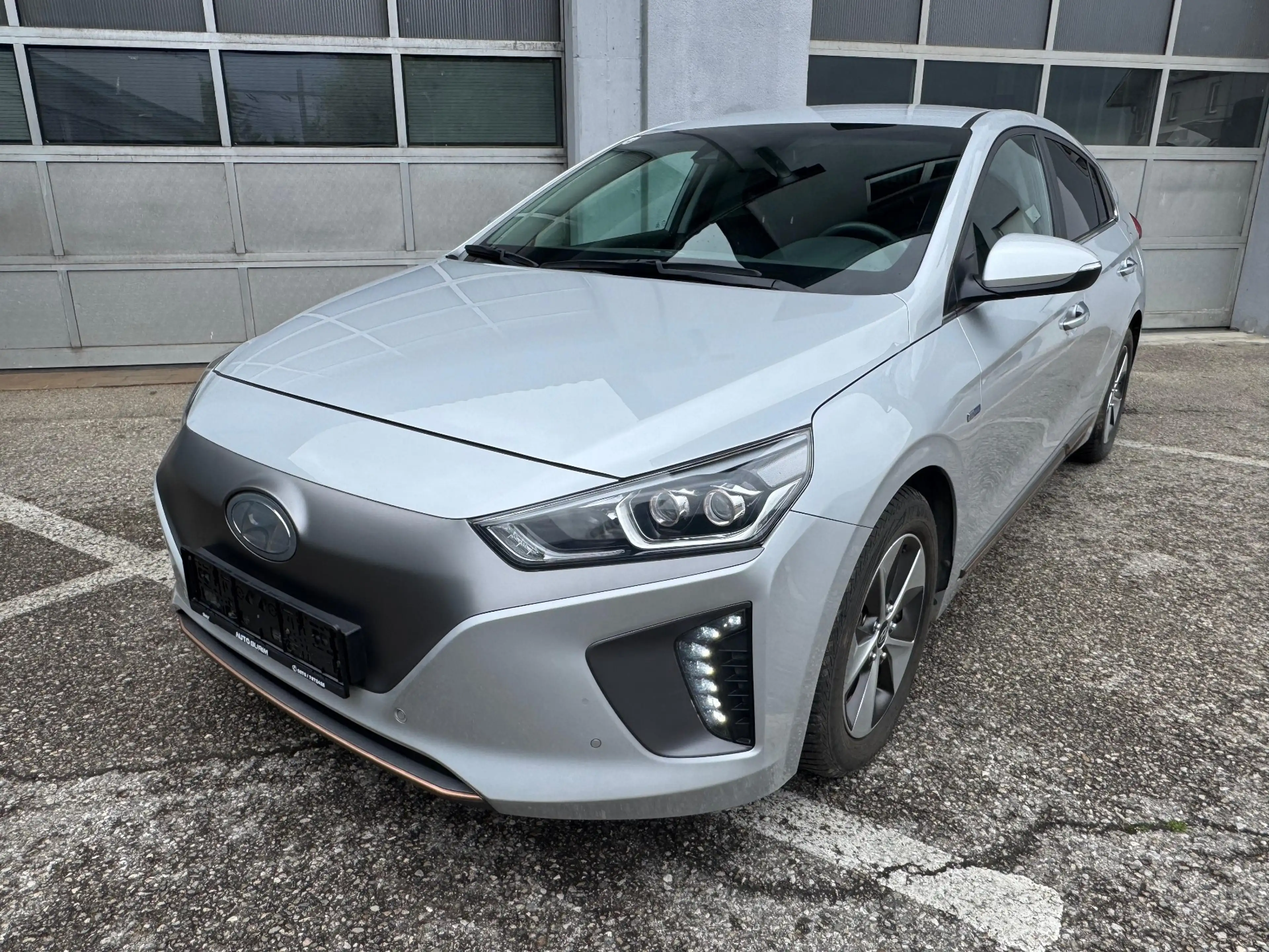 Hyundai IONIQ Aut. Elektro Navi/CarPlay — photo 3