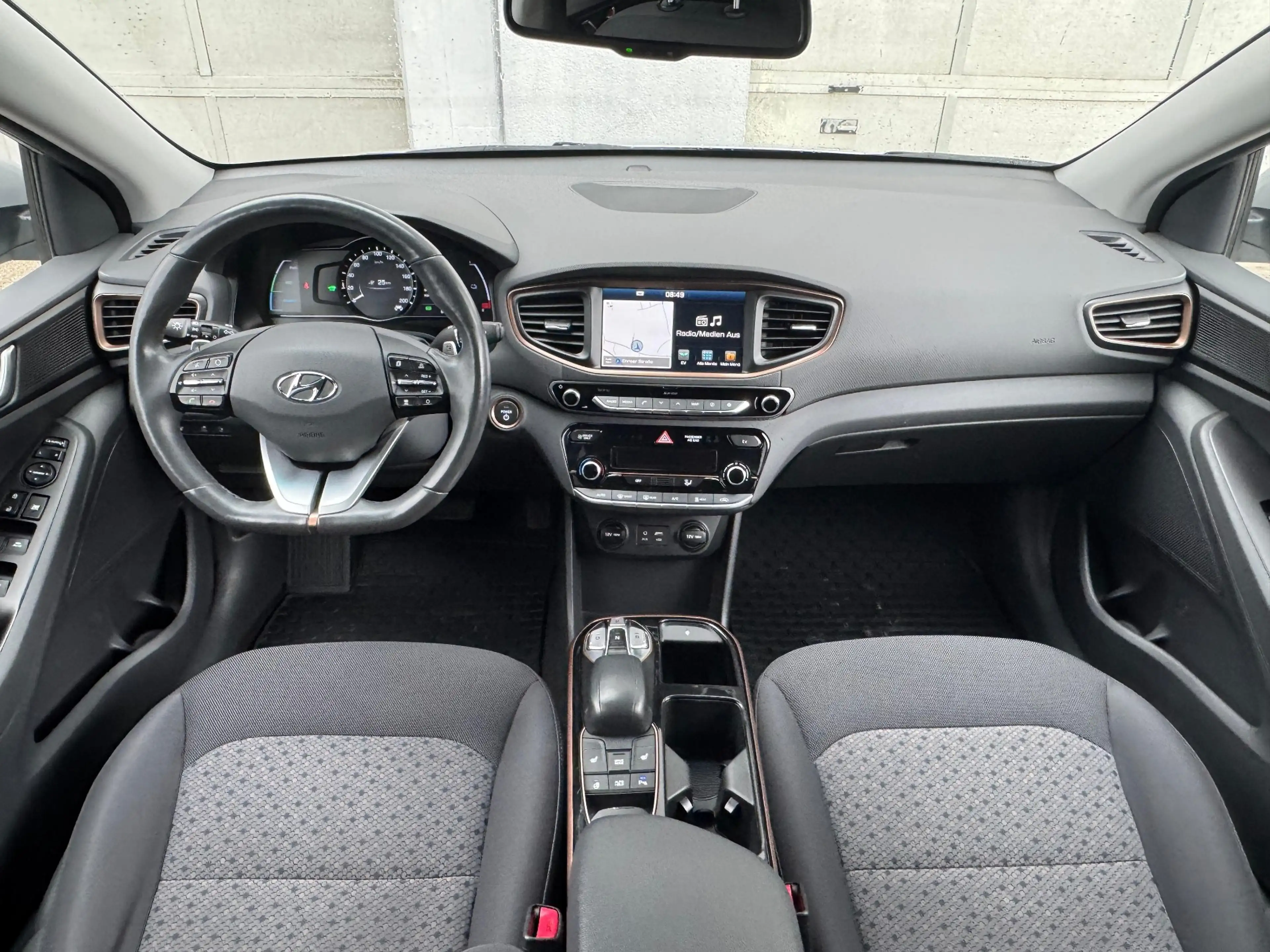Hyundai IONIQ Aut. Elektro Navi/CarPlay — photo 2