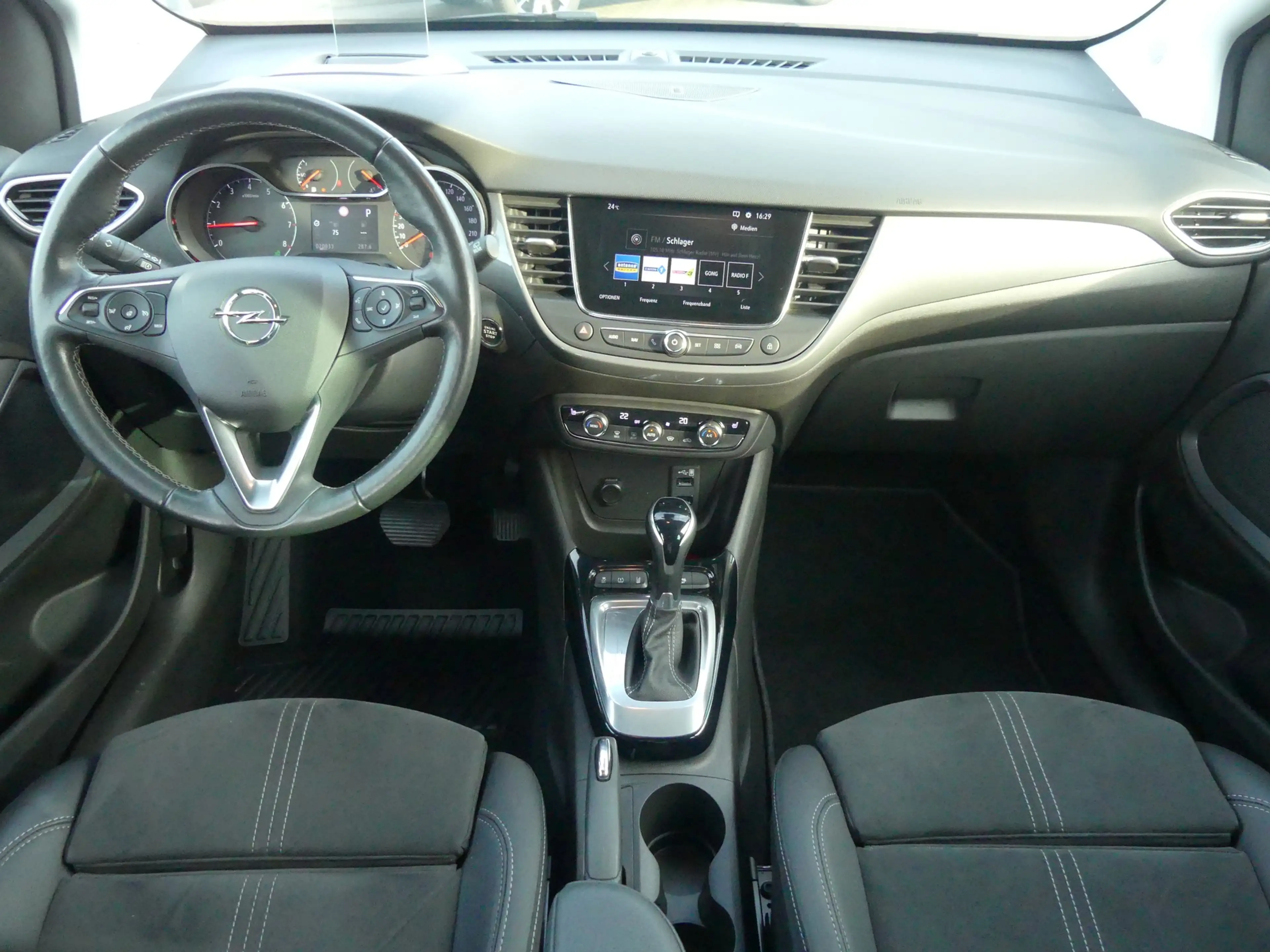 Opel Crossland 1.2 Ultimate LED Navi Head-Up Kamera — photo 9