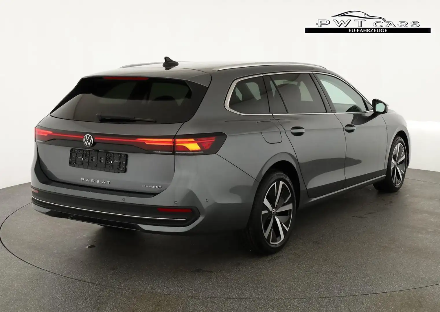 Volkswagen Passat Variant 1.5 TSI eHybrid 150 kW Business Business, HuD, ... Grau - 2