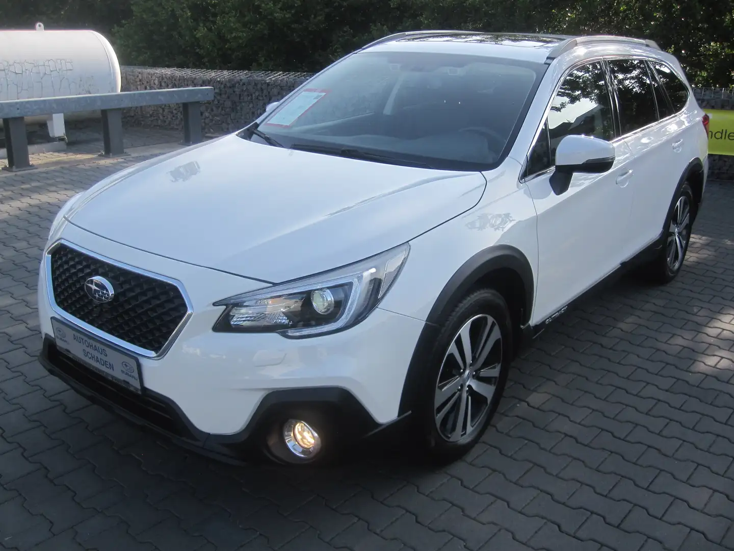 Subaru OUTBACK 2.5i SPORT*4X4*AHK*AUTOMAT.*WERKSGARANTIE*LED*NAVI Weiß - 1