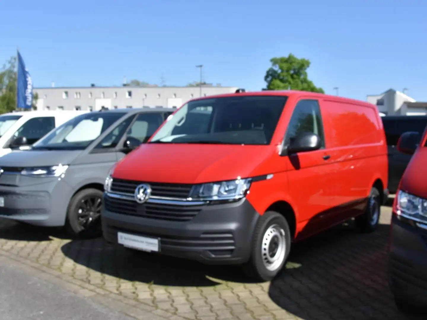 Volkswagen T6.1 Transporter Kasten kurzer Radstand AHK KAMERA Rot - 2