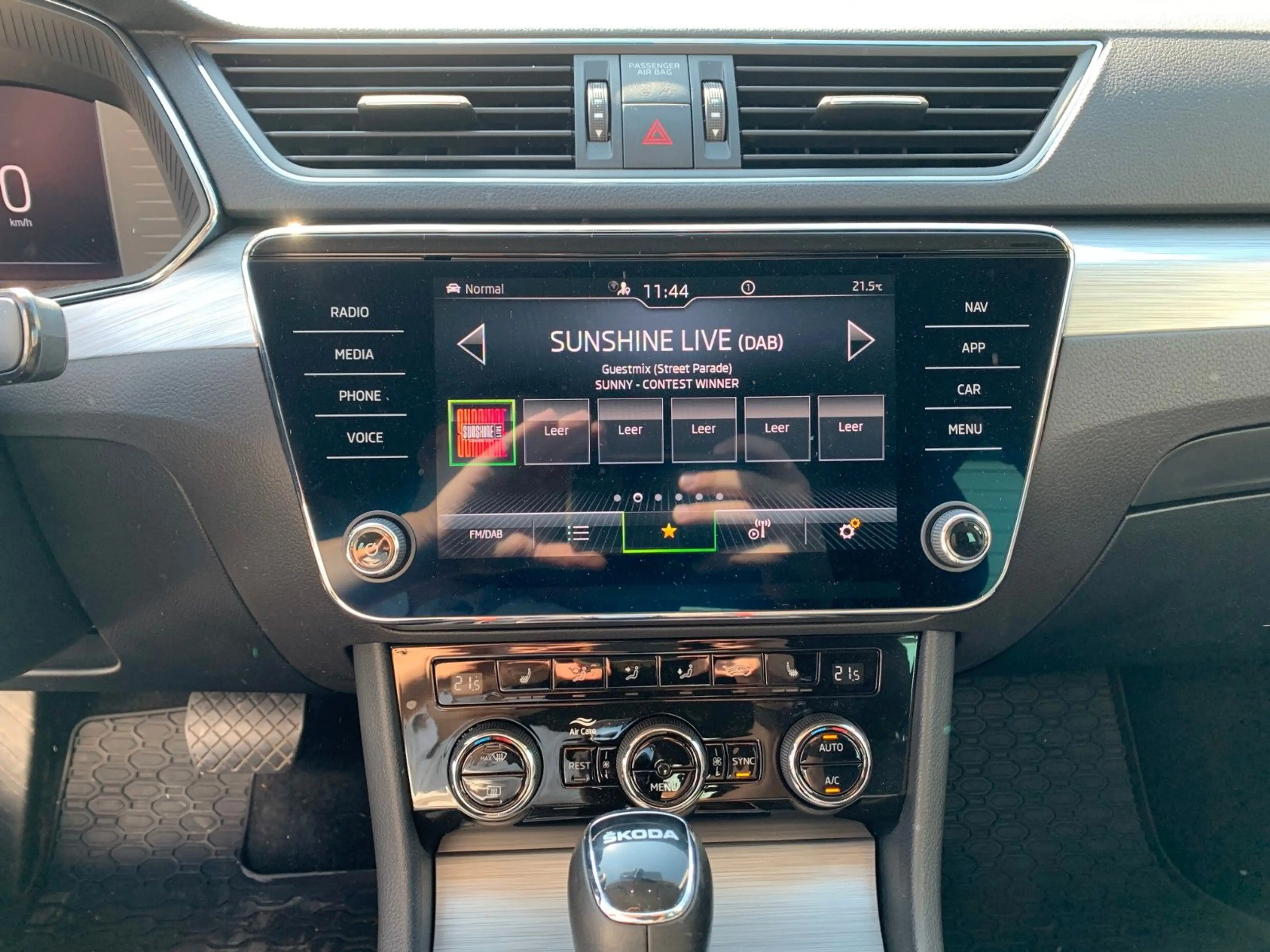 Skoda Superb 2.0TSI DSG Limousine LED+Memory+el.Klappe — photo 5