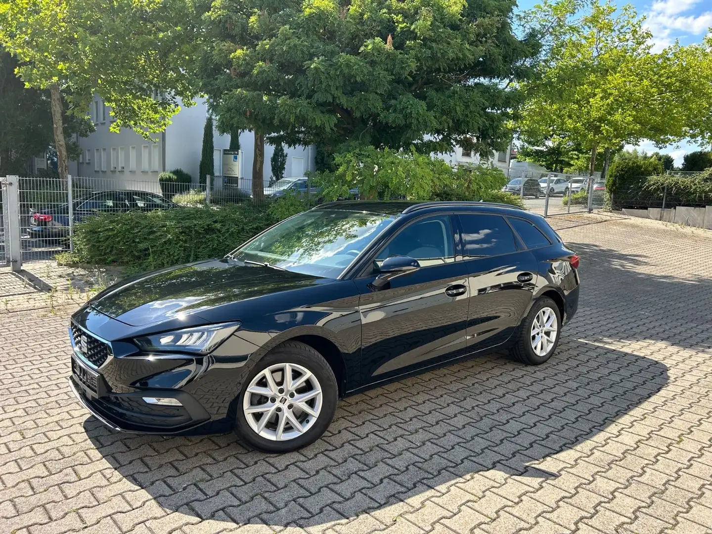 SEAT Leon Sportstourer 2.0 TDI Style 4Drive Czarny - 1