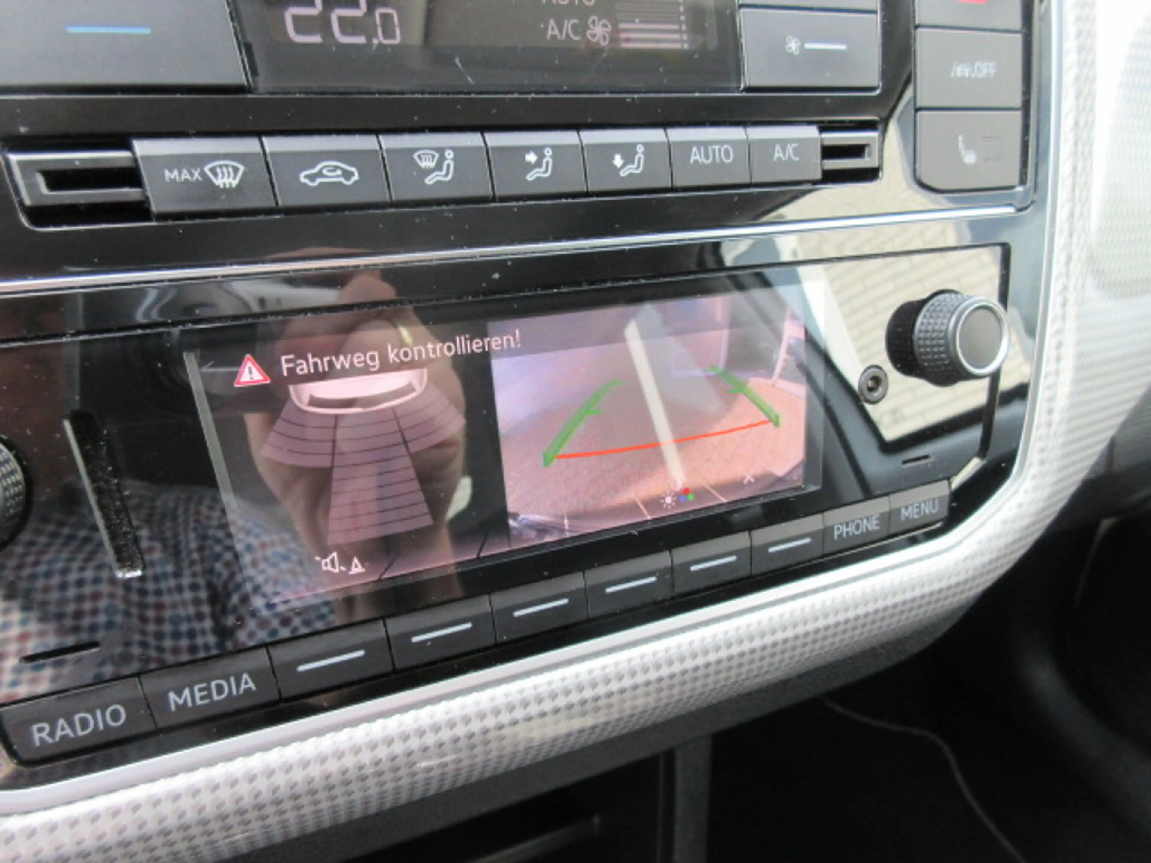 Volkswagen e-up! Style "Plus" Automatik NAVIV. KAMERA GRA ALU APS SITZHEIZUNG CLIMATRONIC — photo 9