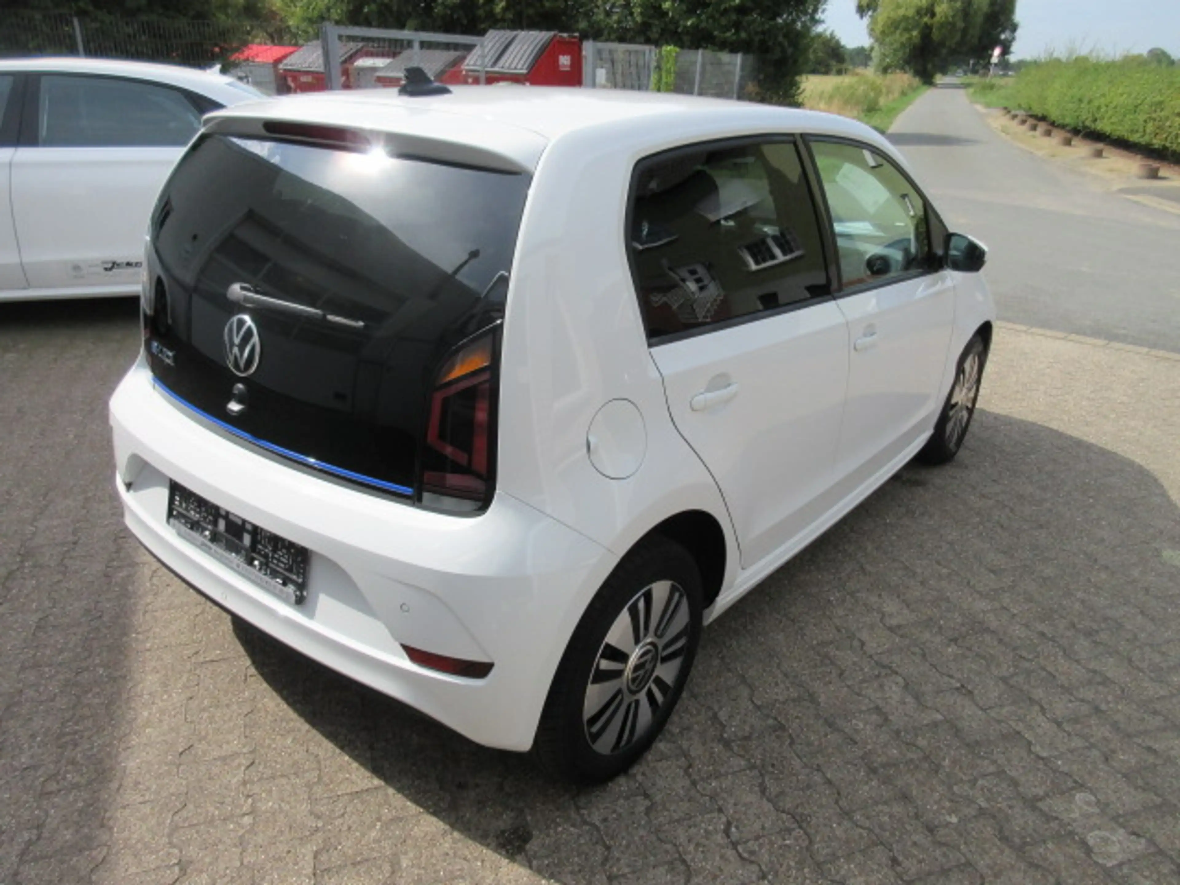 Volkswagen e-up! Style "Plus" Automatik NAVIV. KAMERA GRA ALU APS SITZHEIZUNG CLIMATRONIC — photo 3