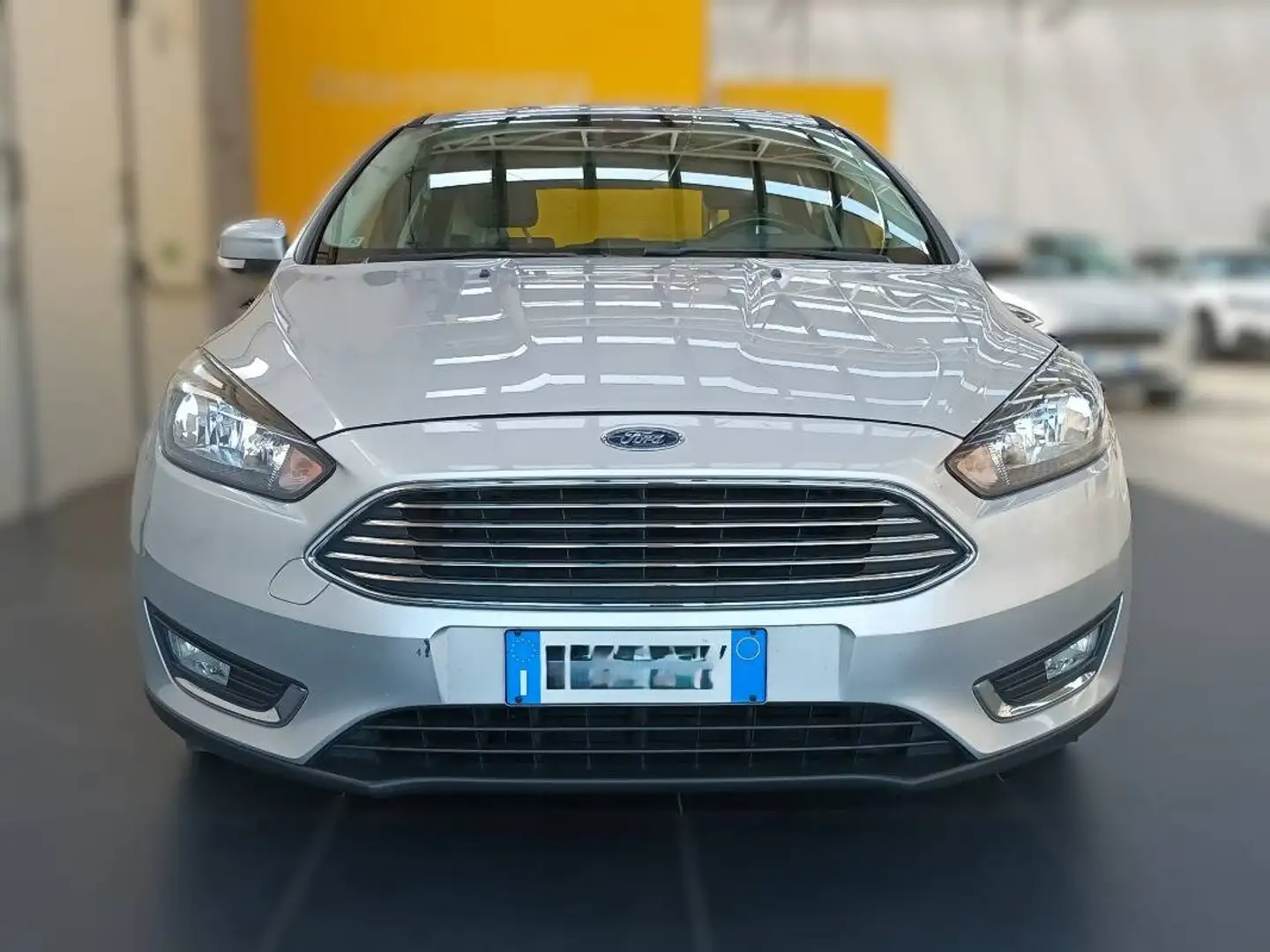Ford Focus 1.5 tdci Titanium 120cv 5p Argintiu - 2