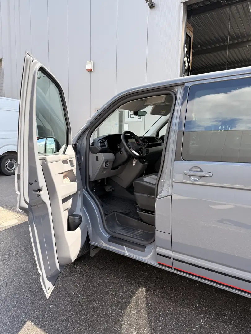 Volkswagen T6.1 Transporter Transporter T6.1 DSG Edition uitvoering Grijs - 2