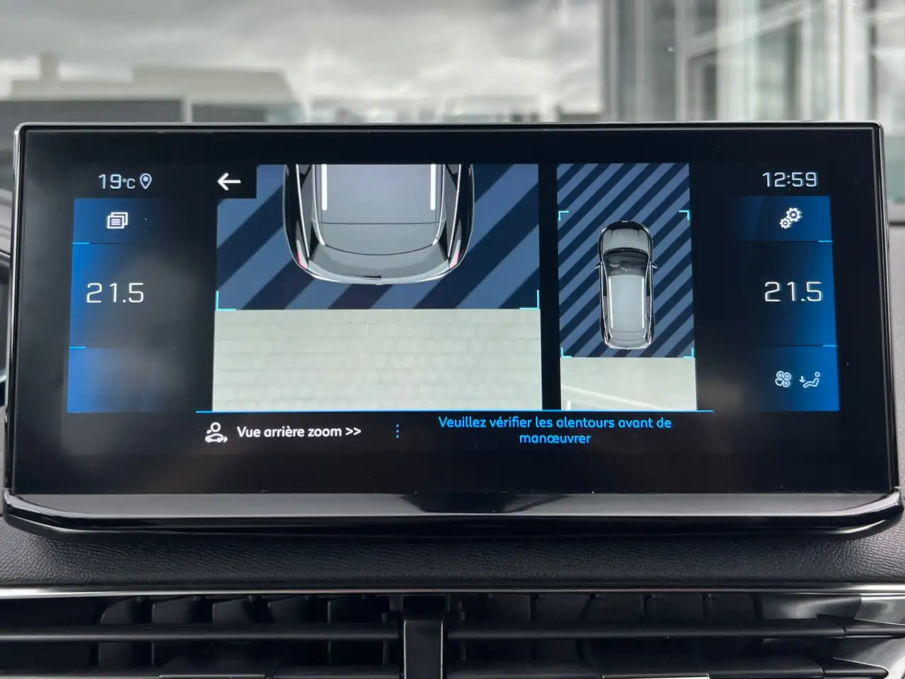 Peugeot 3008 1.5 HDI 130CV ALLURE / BOITE AUTO / GRAND GPS / CARPLAY / CAMERA, миниатюра 30