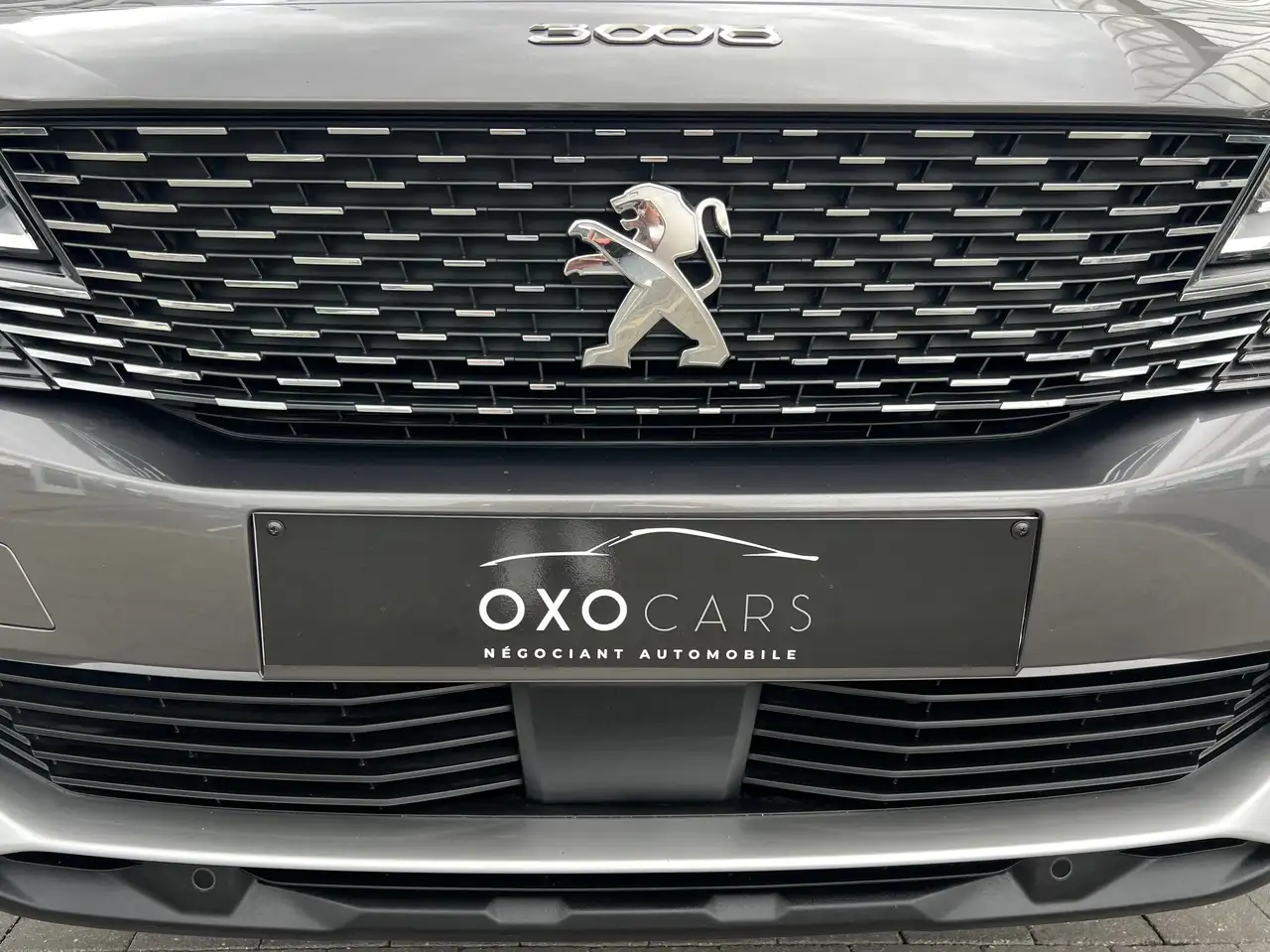 Peugeot 3008 1.5 HDI 130CV ALLURE / BOITE AUTO / GRAND GPS / CARPLAY / CAMERA, миниатюра 4