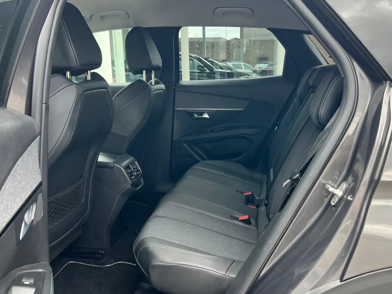 Peugeot 3008 1.5 HDI 130CV ALLURE / BOITE AUTO / GRAND GPS / CARPLAY / CAMERA, миниатюра 15
