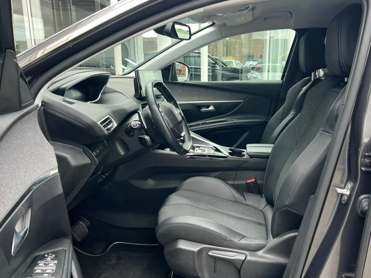 Peugeot 3008 1.5 HDI 130CV ALLURE / BOITE AUTO / GRAND GPS / CARPLAY / CAMERA, миниатюра 14